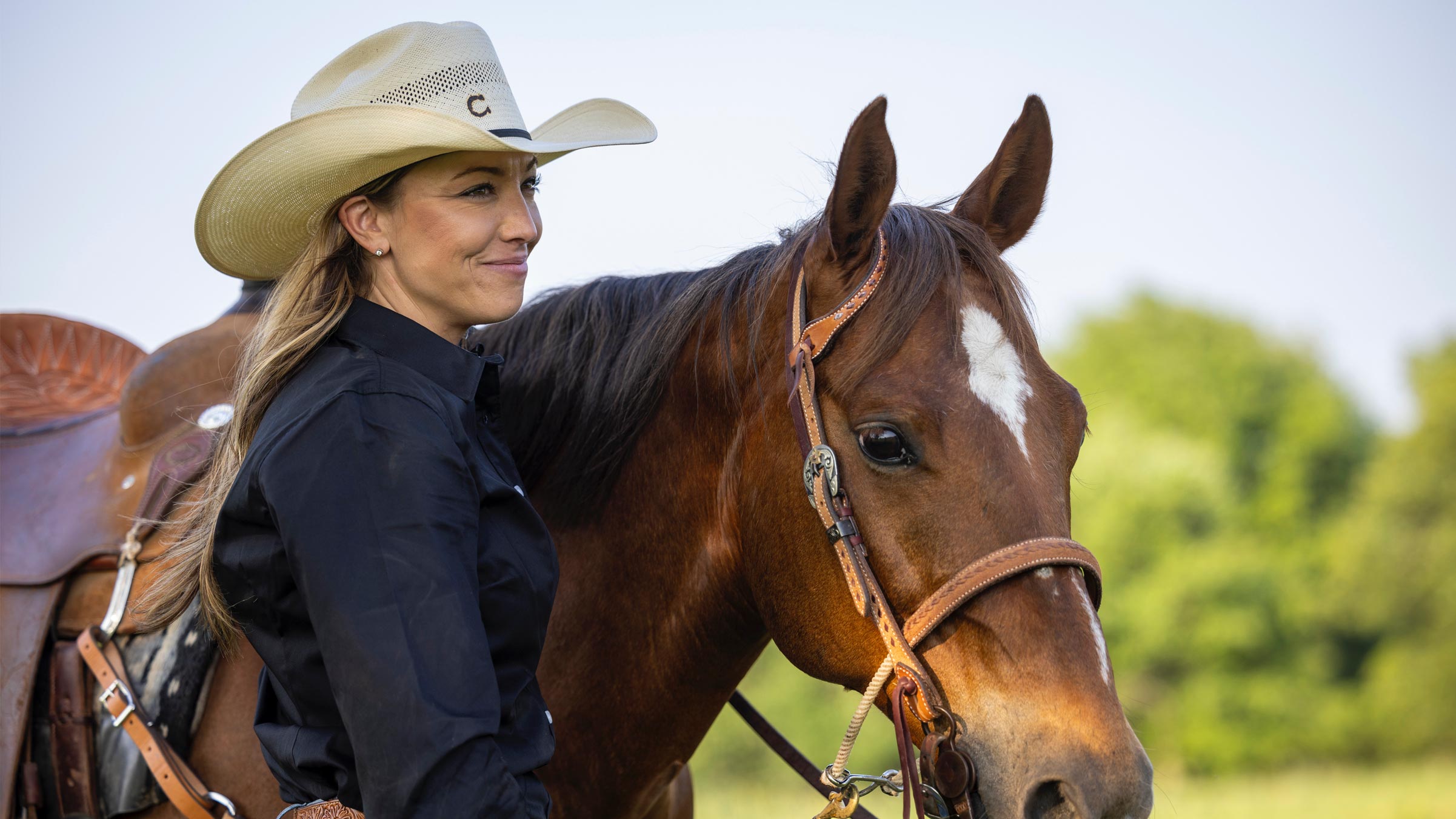 Meet Jordan Jo Hollabaugh, Breakaway Roper, AgTruckTrader Pro Rodeo Team